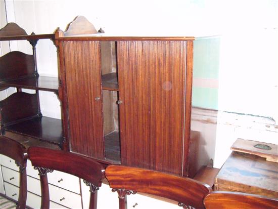 2 door dwarf cabinet